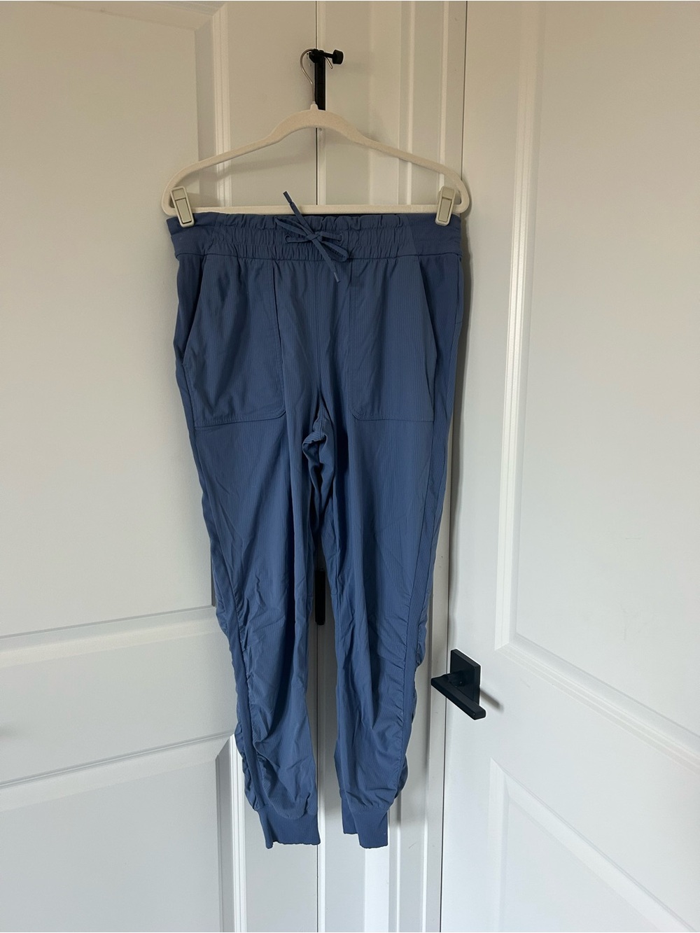Lululemon Women’s Blue Drawstring Jogger Pants